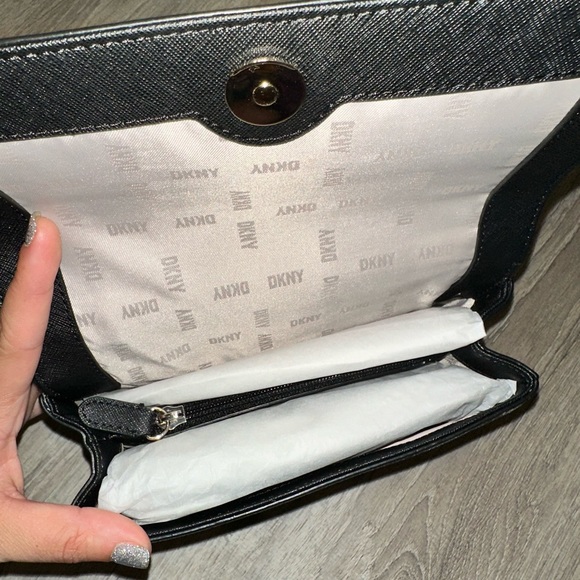 DKNY Sina Monogram bag - Picture 4 of 6